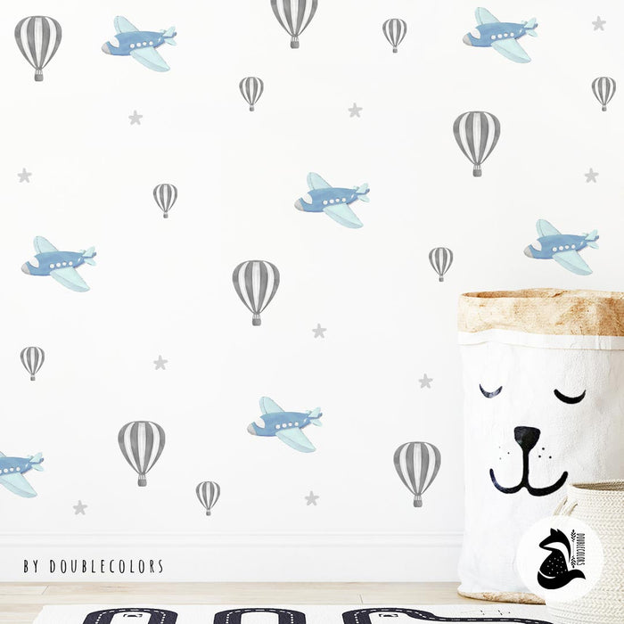 Aviones, globos y estrellas